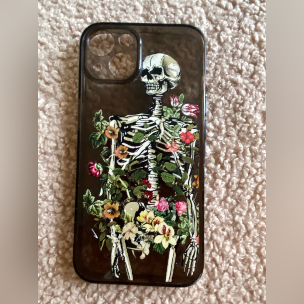 IPhone 13 earthy skeleton case